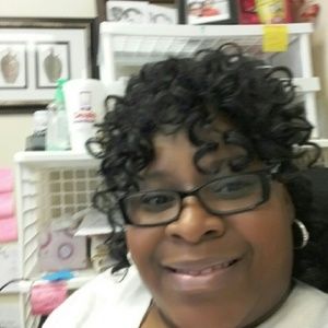 Meet your Posher, Alecia