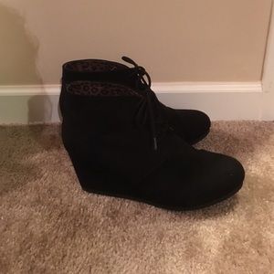 Lace up boots