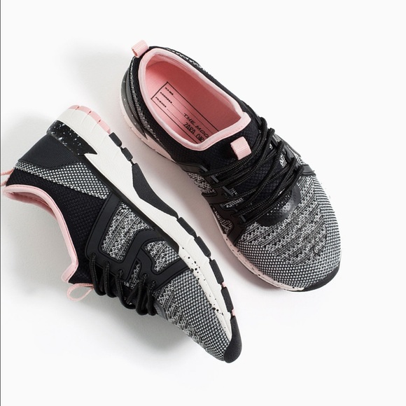 Zara Girls athletic sneaker