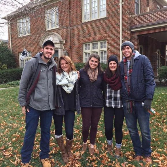 Meet your Posher, Courtney