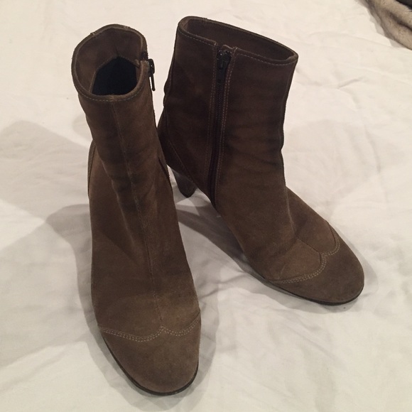 Brown suede Boot
