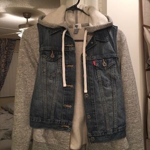Levi's denim vest!