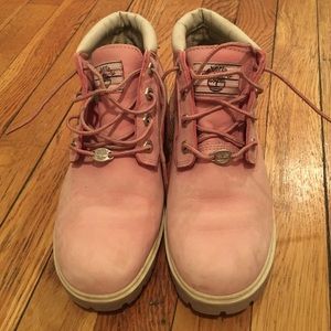 Women's Size 7 Pink Timberland Boots