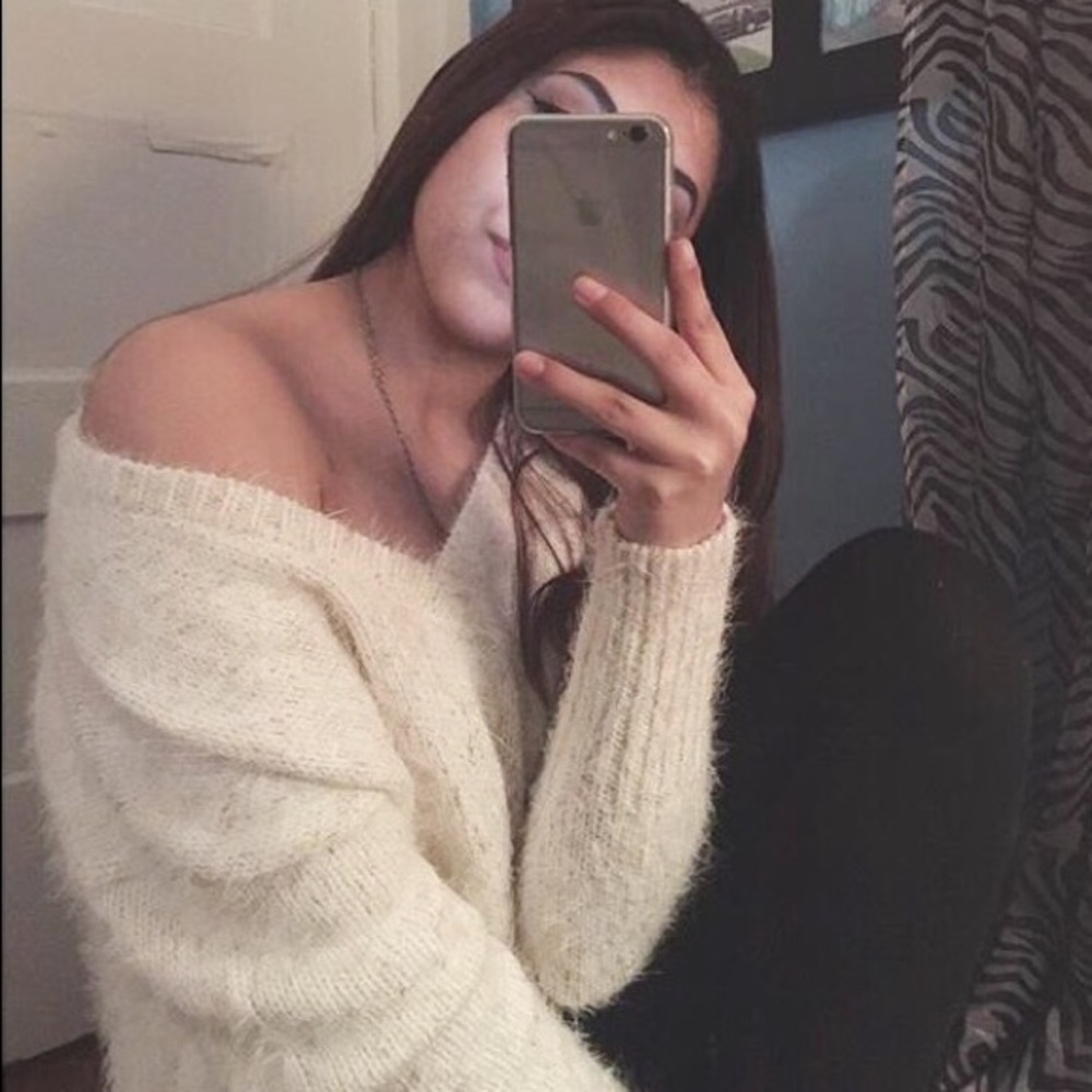 DKNY JEANS // Knitted Sweater