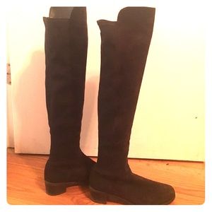 Beautiful over-the-knee suede boots!