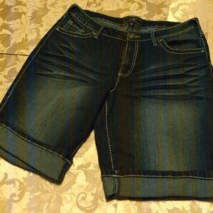 Cato size 16 Bermuda shorts NWOT