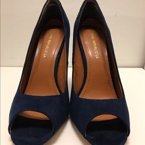 Vegan Suede Chunky Peep Toe Pump