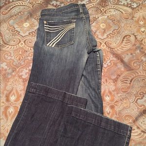 28 x 32 white stitch dojo 7FAM jean