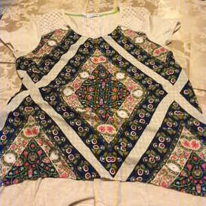 Maurice's floral patterned top size 2❤️ Gorgeous!