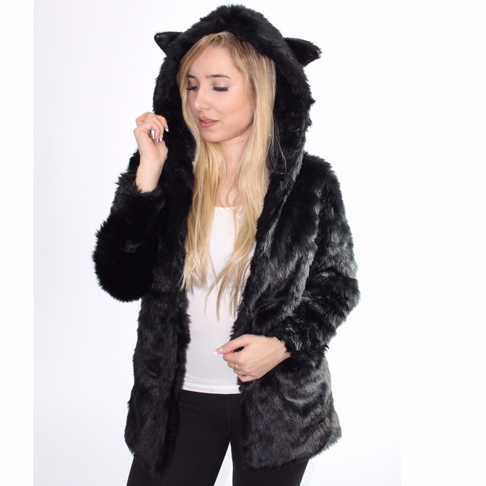 🎉💖🎉HOST PiCK🎉💖🎉 Faux Fur Bear Coat - Picture 2 of 5