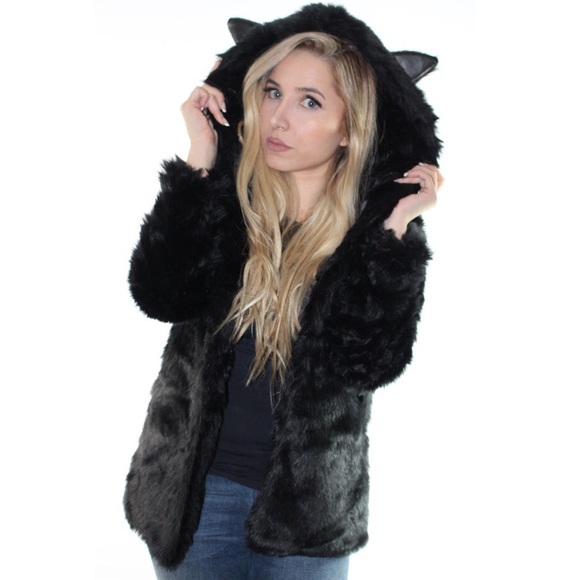 🎉💖🎉HOST PiCK🎉💖🎉 Faux Fur Bear Coat - Picture 3 of 5