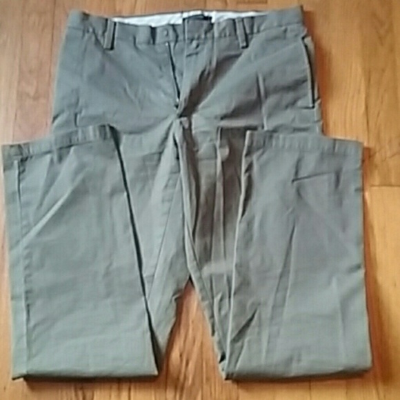 Men's Banana Republic Size 32/34 Chinos