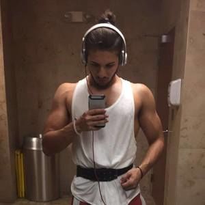 Meet your Posher, Fouf