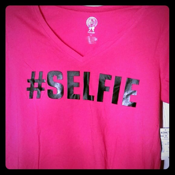 Brand New #selfie Tee