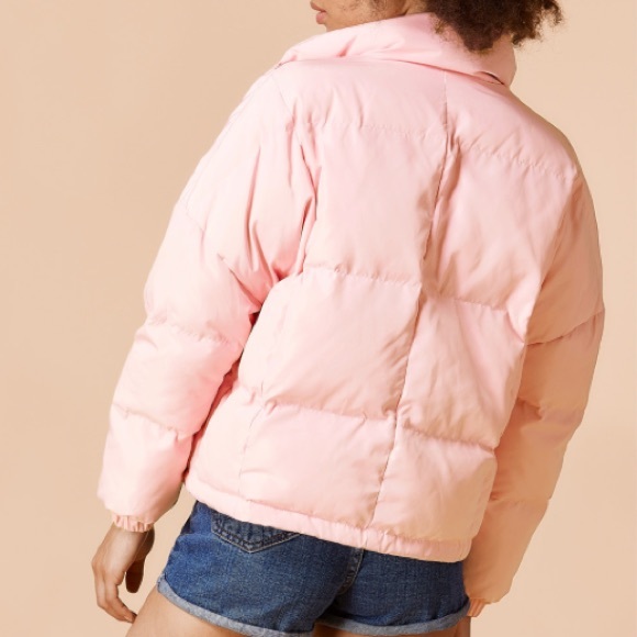 ❤️NWT UNIF Puffer from Urban Outfitters - Picture 3 of 4