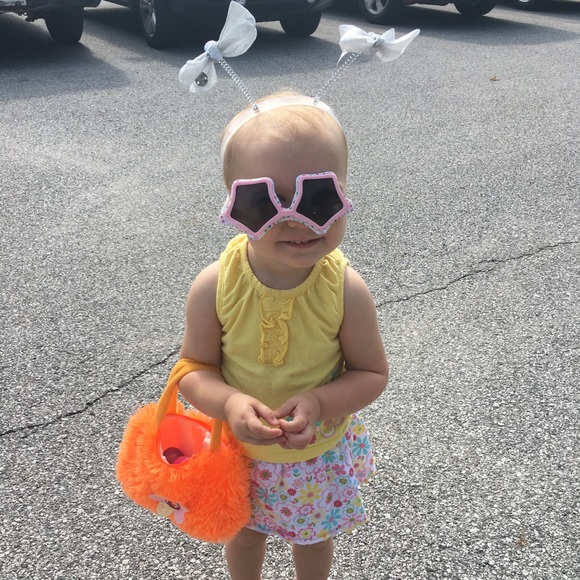 Meet your Posher, A - Picture 3 of 8