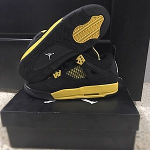Jordan Thunder 4s gs