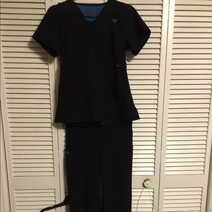 Med Couture Gold scrub set. Size medium