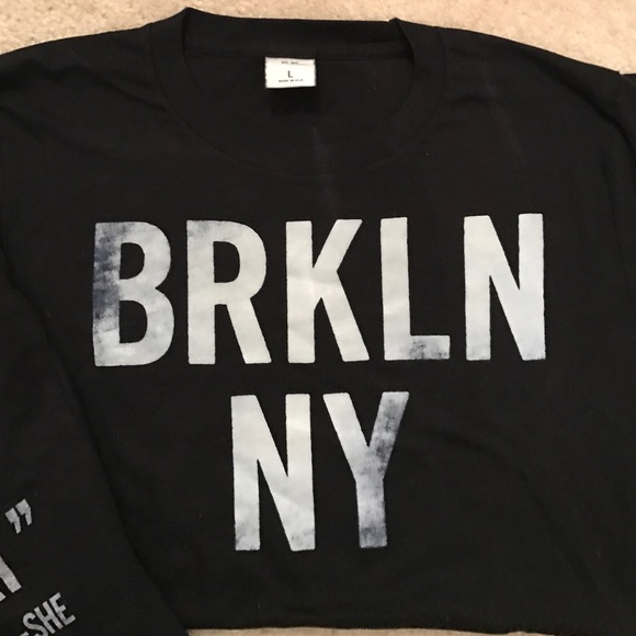 Abercrombie & fitch black tee size large like new - Picture 3 of 3