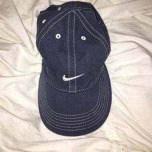 Navy Nike baseball cap