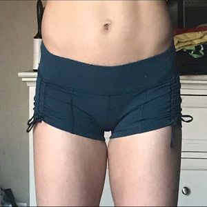 Lululemon Teal cinch bootie shorts