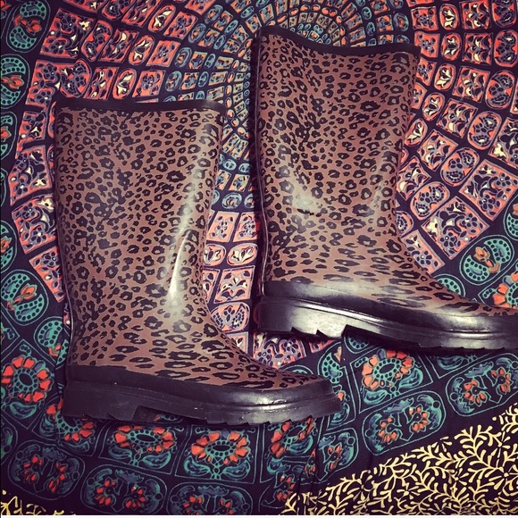 Cheetah Rainboots
