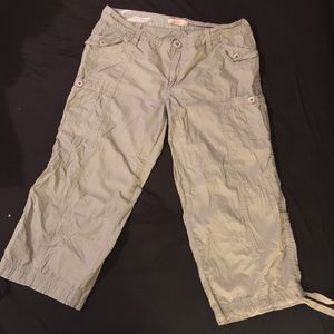 💥$10!!! FOR TODAY ONLY💥🛍Gray capris sz16🛍