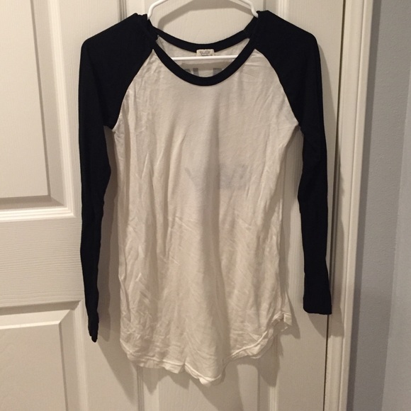 Brandy Melville baseball tee