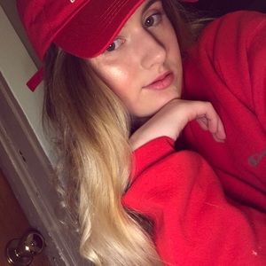 Meet your Posher, Anastacia