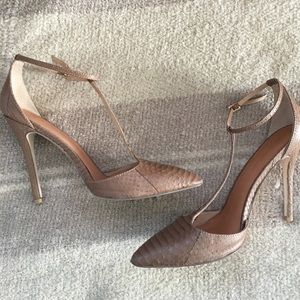 Maiden Lane T strap beige shoes