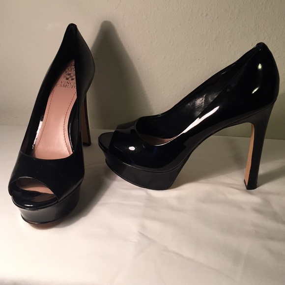 Vince Camuto black patent heels size 8.5