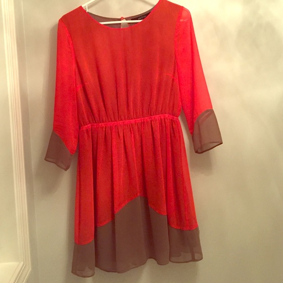 Red and tan color block dress w/ sheer sleeves