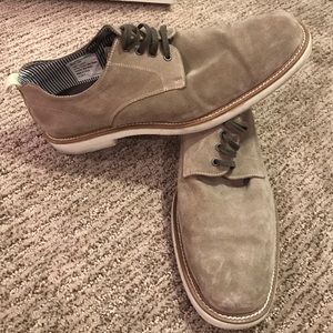 Kenneth Cole size 10 Suede dress shoe