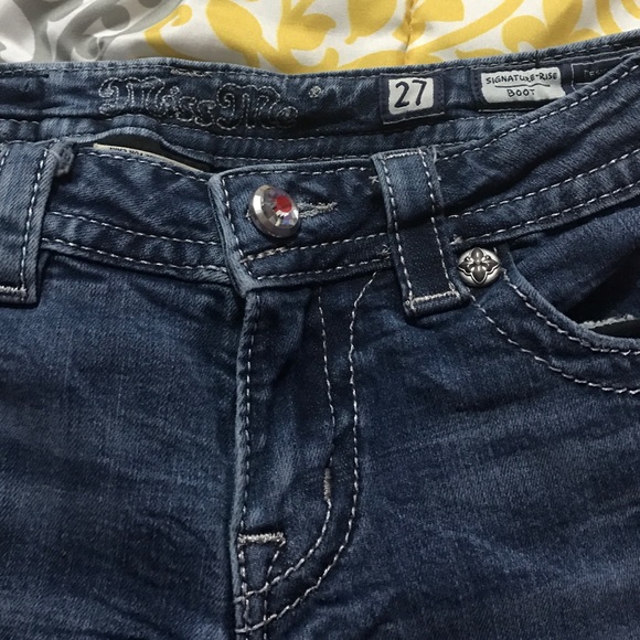 Size 27 Miss Me jeans - Picture 3 of 3