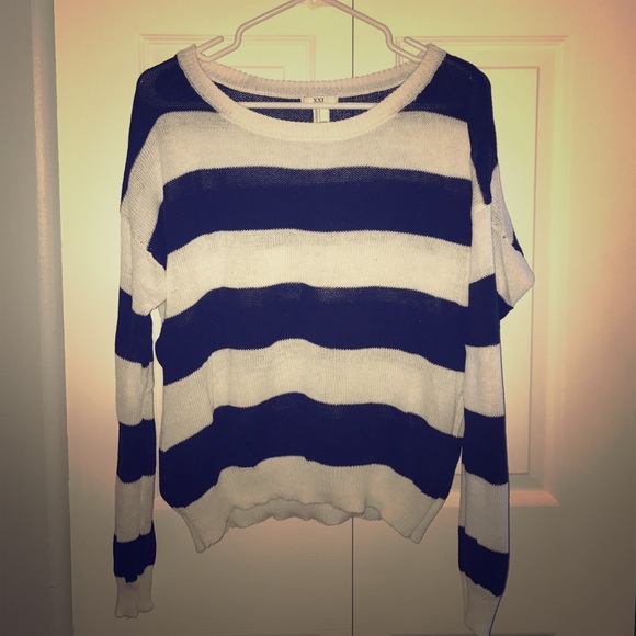 Forever 21 Large Navy and White stripe sweater