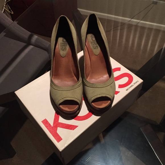 Michael Kors Green Wedges