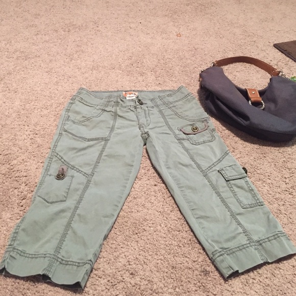 Mudd women's capris light army green size 0 - Picture 2 of 3