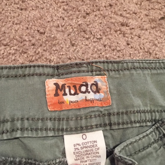 Mudd women's capris light army green size 0 - Picture 3 of 3