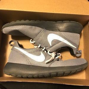 Gray Nike Roshe