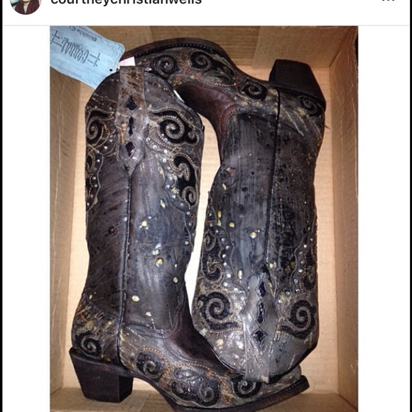 Corral cowgirl boots