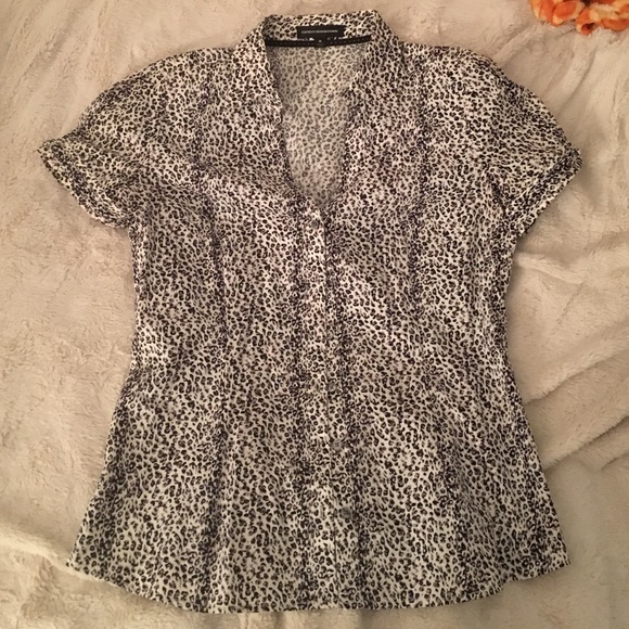 Monochromatic Leopard Print Button Down Top - image 1