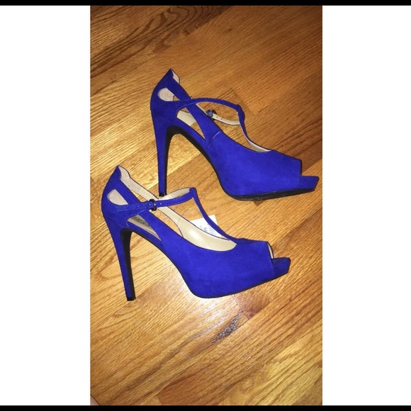 Guess Shoes - Blue Guess stilettos!