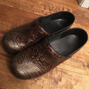 Dansko Size 9