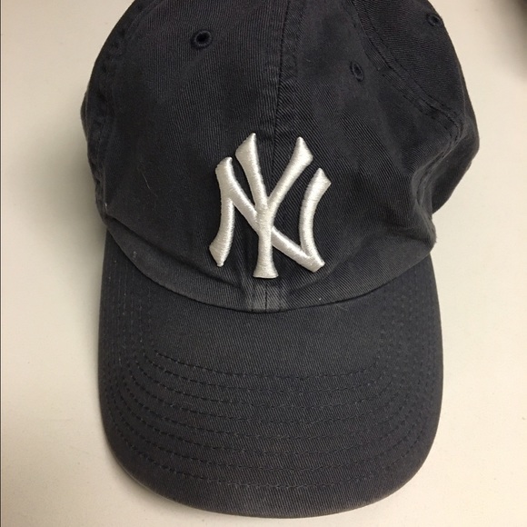 Youth XL Yankee cap