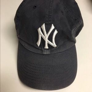Youth XL Yankee cap