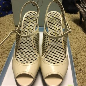 BRAND NEW Jessica Simpson heels