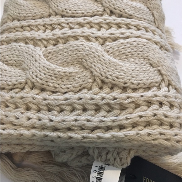 New Knit Sand Scarf - Picture 4 of 4