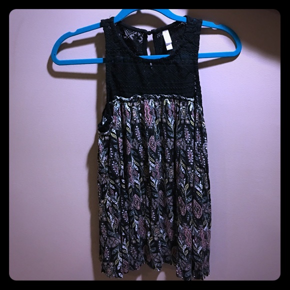 Floral Tank Top with Lace Neck