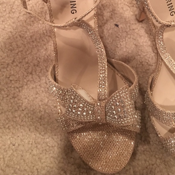 Size 8 heels - Picture 2 of 2