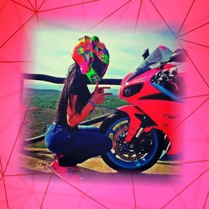 Meet your Posher, Brenna